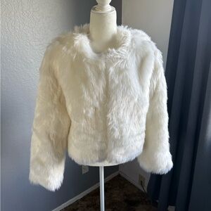 Forever 21 Size S Vintage style White Faux Fur Jacket 🧥